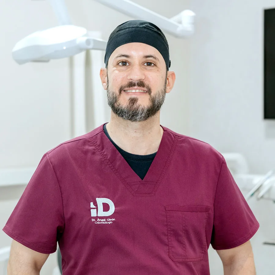 Dr. Ángel Girón